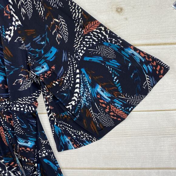 Catherines Top Womens 3X Southwestern Feathers Print Bell Sleeve Boho Stretch - Picture 5 of 9